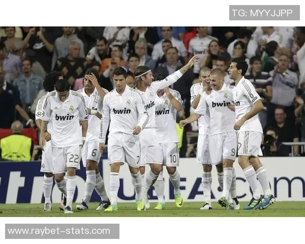 欧联杯激战皇马凭借绝杀战胜AC米兰全场沸腾