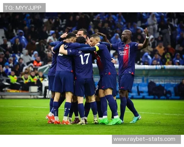 足总杯惊心动魄拜仁逆转巴黎圣日耳曼引发转会热议