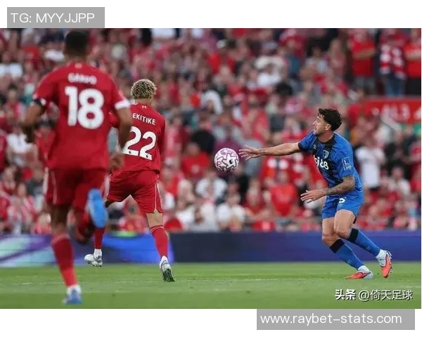 英超激战：尤文图斯险胜阿森纳神扑引发争议判罚全场沸腾