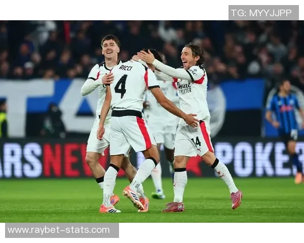 意甲激战：里昂逆转AC米兰红牌事件引发全场热议与十大精彩进球回顾