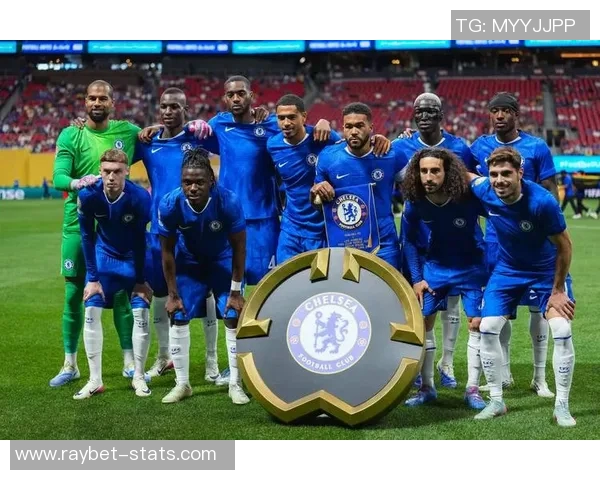 英超激战：里昂大胜本菲卡引发转会风波全场沸腾