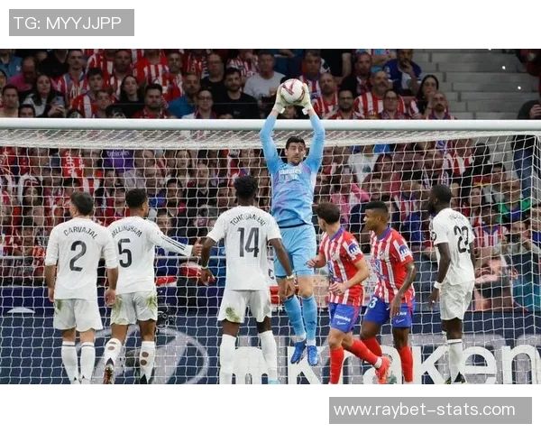 国王杯曼联小胜马竞神奇扑救引发争议判罚全场沸腾